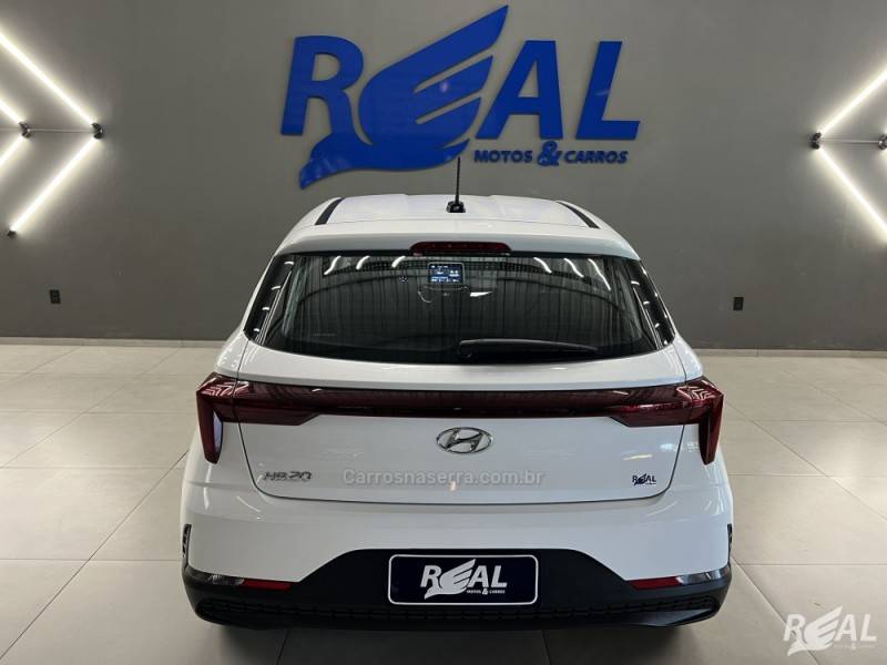 HYUNDAI - HB20 - 2022/2023 - Branca - R$ 68.900,00