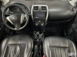 NISSAN - VERSA - 2017/2017 - Prata - R$ 32.900,00