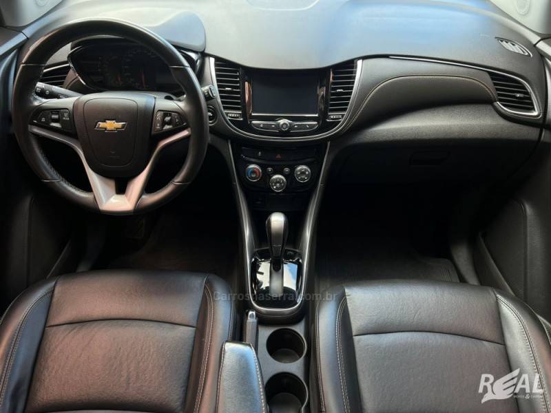 CHEVROLET - TRACKER - 2018/2018 - Vinho - R$ 93.900,00