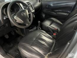 NISSAN - VERSA - 2017/2017 - Prata - R$ 32.900,00