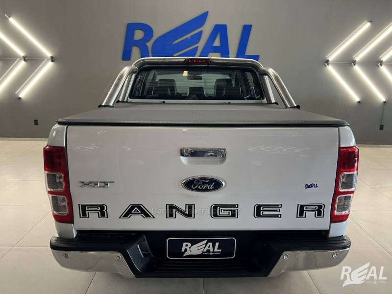 FORD - RANGER - 2015/2015 - Branca - R$ 89.900,00