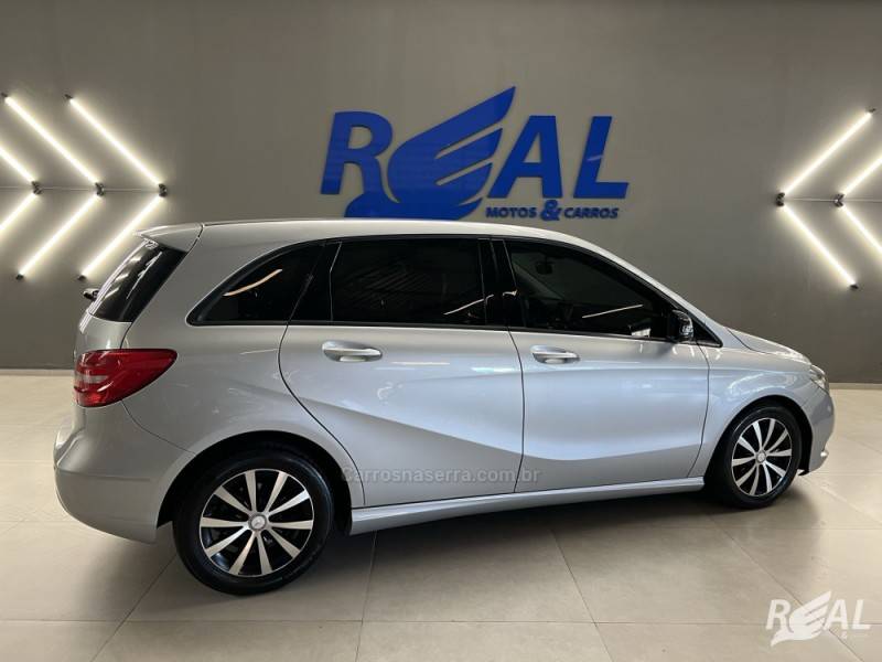 MERCEDES-BENZ - B 200 - 2012/2013 - Prata - R$ 64.900,00