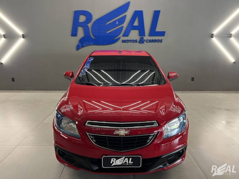 CHEVROLET - ONIX - 2014/2015 - Vermelha - R$ 48.900,00