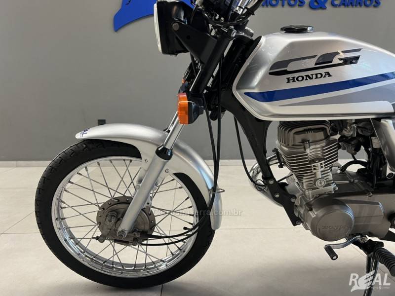 HONDA - CG 125 - 1989/1989 - Prata - R$ 9.900,00