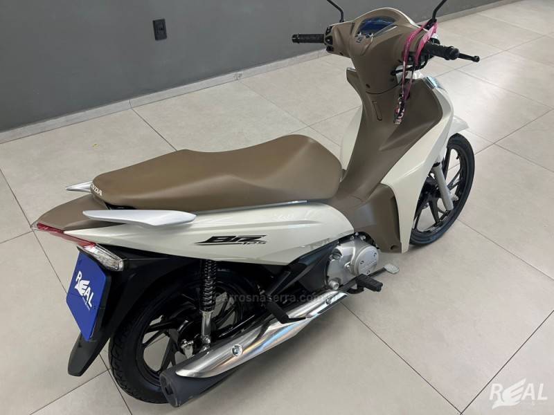 HONDA - BIZ 125 - 2023/2023 - Branca - R$ 19.900,00