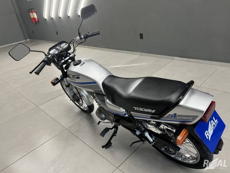 HONDA - CG 125 - 1989/1989 - Prata - R$ 9.900,00