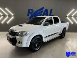 TOYOTA - HILUX - 2014/2015 - Branca - R$ 147.900,00