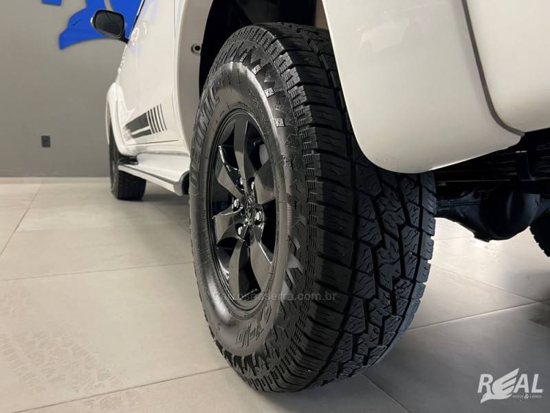 TOYOTA - HILUX - 2014/2015 - Branca - R$ 147.900,00