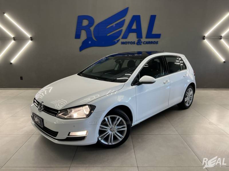 VOLKSWAGEN - GOLF - 2014/2015 - Branca - R$ 84.900,00