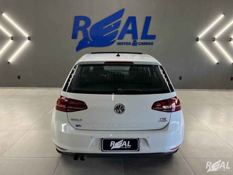 VOLKSWAGEN - GOLF - 2014/2015 - Branca - R$ 84.900,00