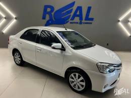 TOYOTA - ETIOS - 2017/2017 - Branca - R$ 61.900,00