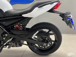 YAMAHA - XJ6 N - 2012/2012 - Branca - R$ 29.900,00