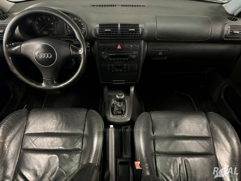 AUDI - A3 - 2006/2007 - Prata - R$ 24.900,00