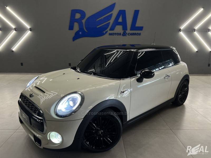 MINI - COOPER - 2015/2015 - Branca - R$ 107.900,00