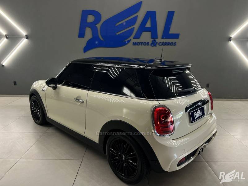 MINI - COOPER - 2015/2015 - Branca - R$ 107.900,00