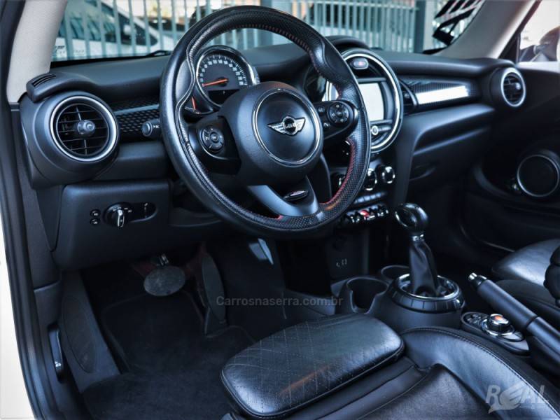 MINI - COOPER - 2015/2015 - Branca - R$ 107.900,00