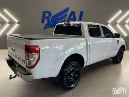 FORD - RANGER - 2021/2021 - Branca - R$ 159.900,00