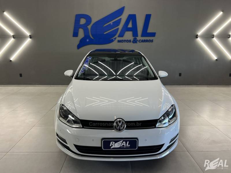 VOLKSWAGEN - GOLF - 2014/2015 - Branca - R$ 84.900,00