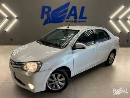 TOYOTA - ETIOS - 2017/2017 - Branca - R$ 61.900,00