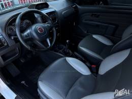 FIAT - STRADA - 2017/2018 - Branca - R$ 73.900,00